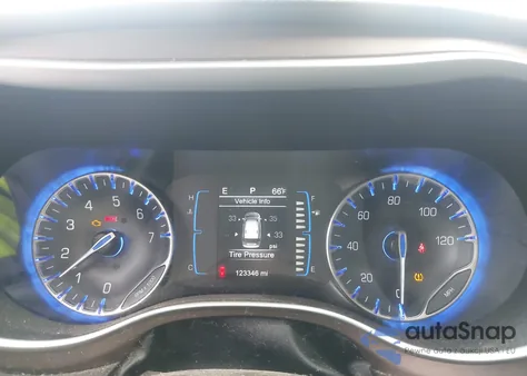 2017 Chrysler Pacifica Touring-L из США, поврежденный, VIN 2C4RC1BG9HR583314